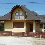 Nadas Tarsashaz * Balatonlelle
