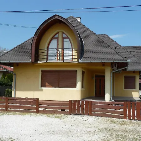 Nádas Társasház * Balatonlelle