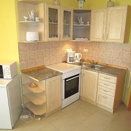 Nadas Tarsashaz Lägenhet