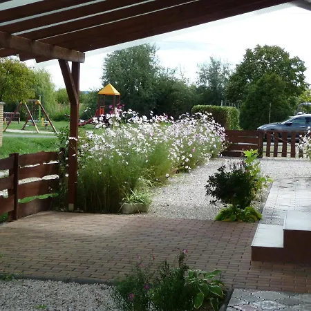 Nadas Tarsashaz 발라톤엘