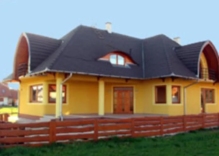 Nadas Tarsashaz 아파트 *