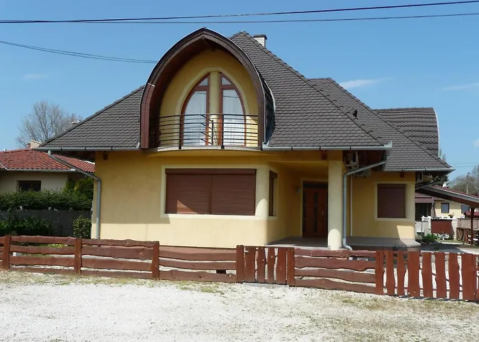 Nadas Tarsashaz * Balatonlelle