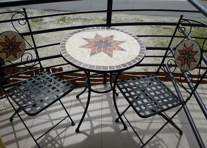 Nadas Tarsashaz 발라톤엘