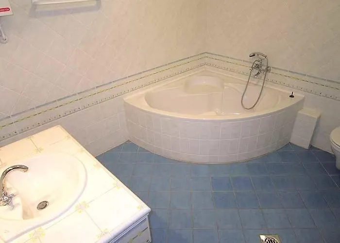 Nadas Tarsashaz * 발라톤엘