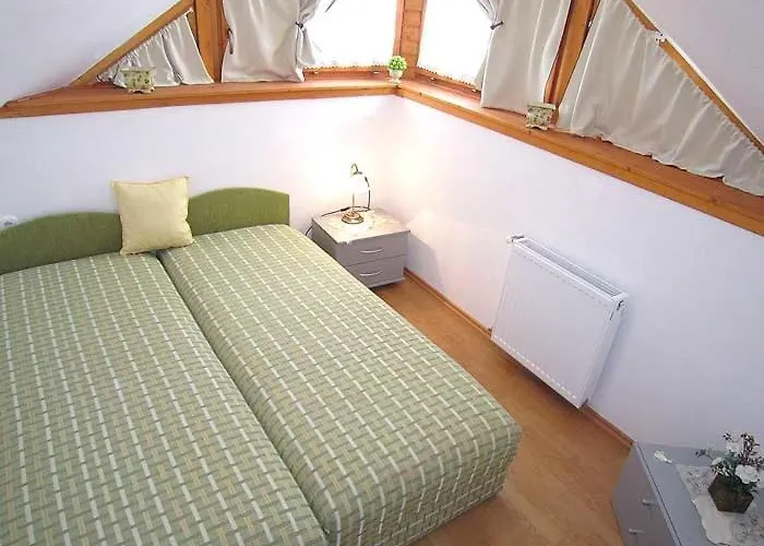 Nadas Tarsashaz Apartment *