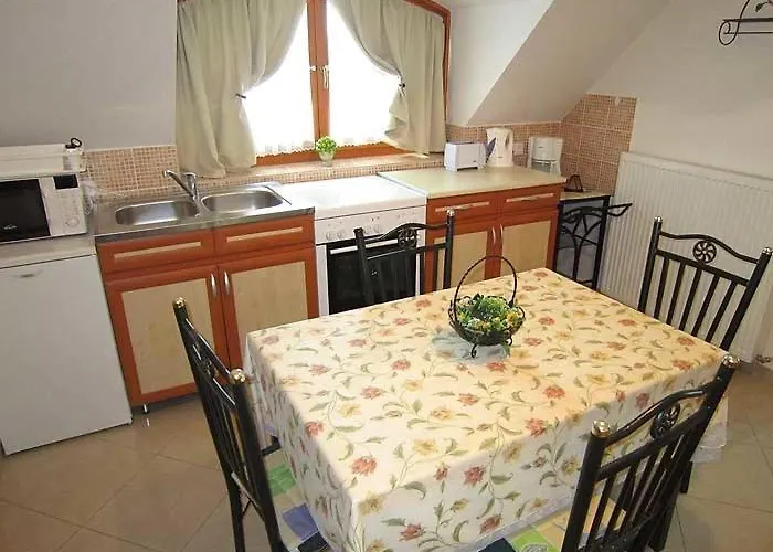 Apartment Nadas Tarsashaz *