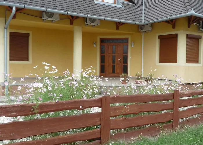Apartment Nadas Tarsashaz *