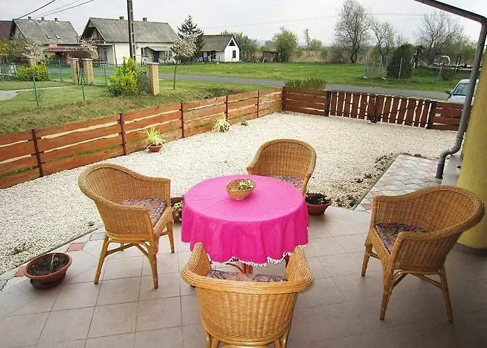 Apartment Nadas Tarsashaz *